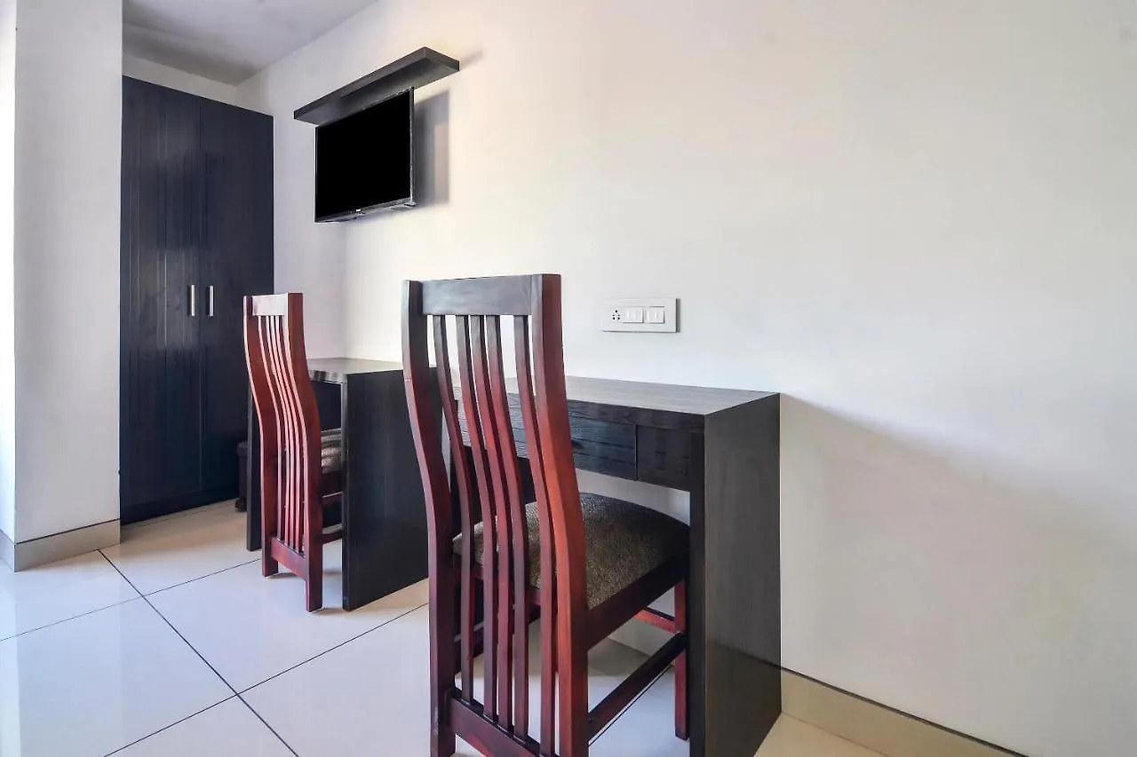 ***  Capital O75381 Vinayaka Regency Hotel Thiruvananthapuram India